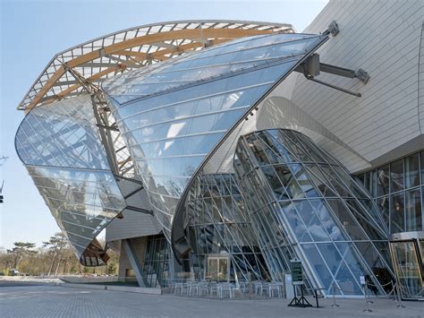 the fondation Louis Vuitton